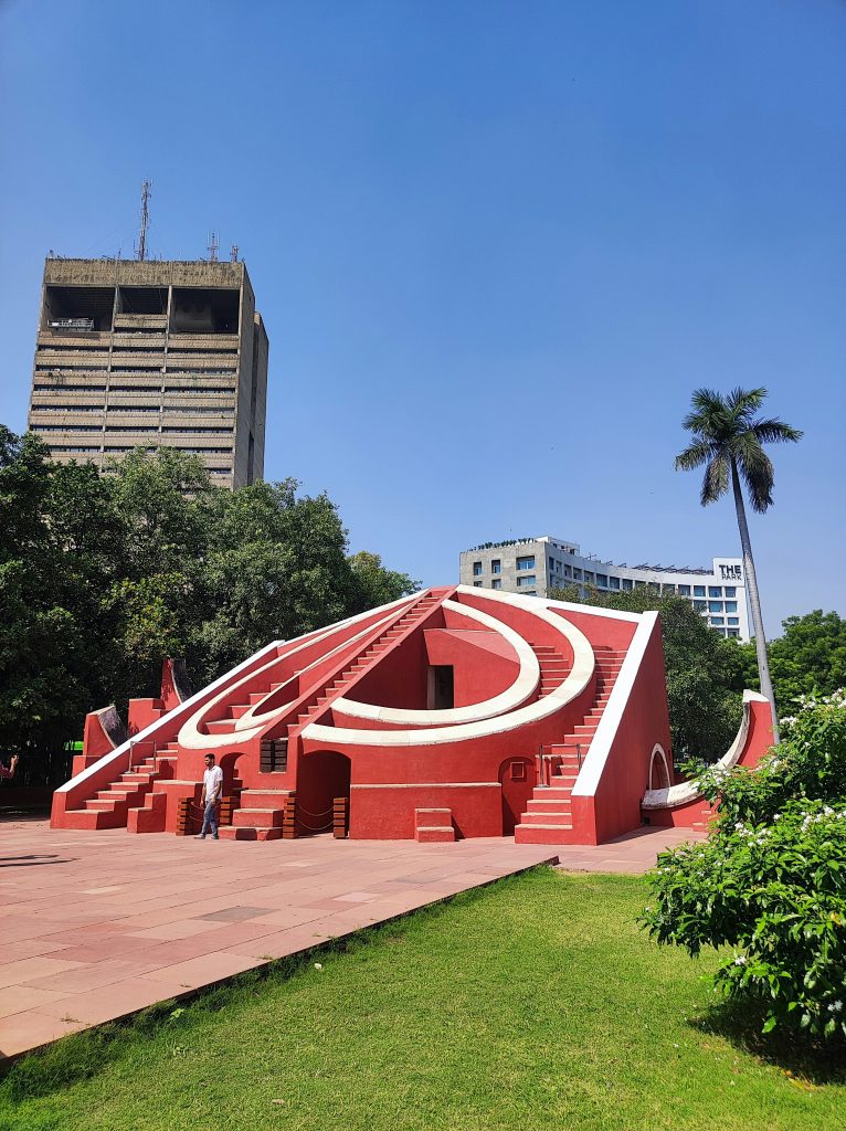 Jantar Mantar di Jaipur, osservatorio astronomico patrimonio UNESCO in Rajasthan, India