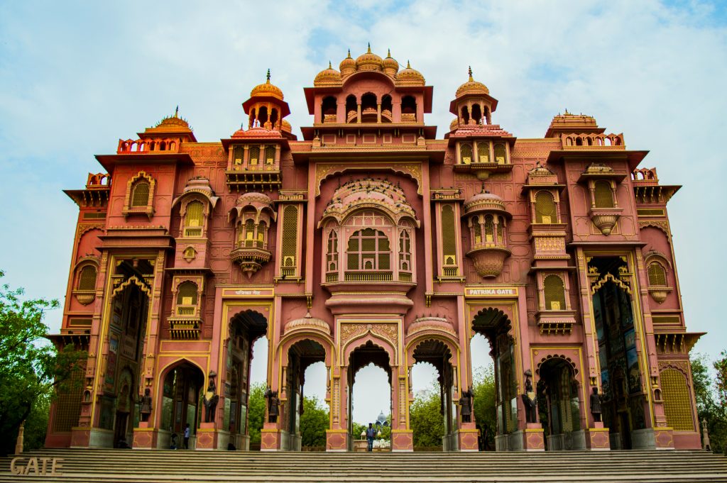 Patrika Gate a Jaipur, uno dei luoghi più fotografati del Rajasthan e una delle principali attrazioni da vedere in India.