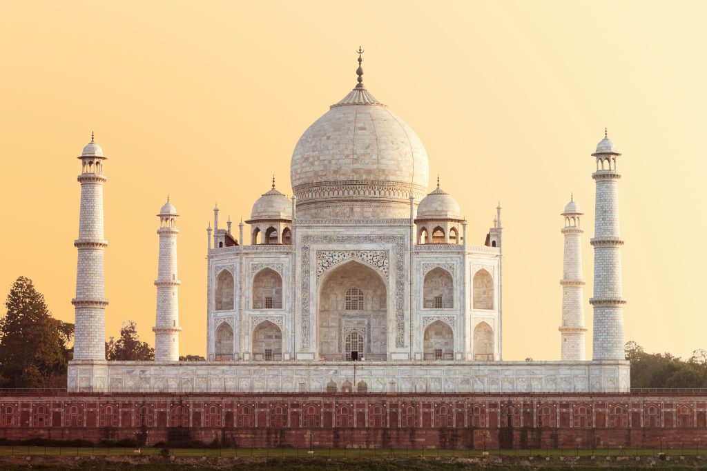 Taj Mahal ad Agra, uno dei luoghi più belli da vedere in India e simbolo dell'amore eterno.