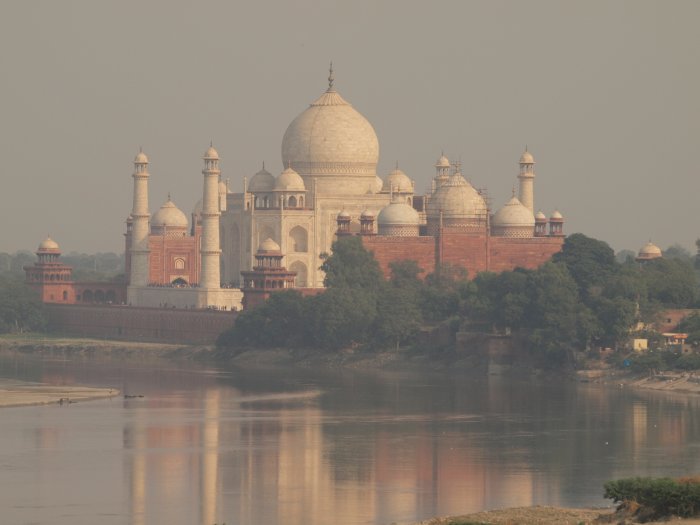 Taj Mahal durante un tour organizzato in India per viaggiatori italiani
